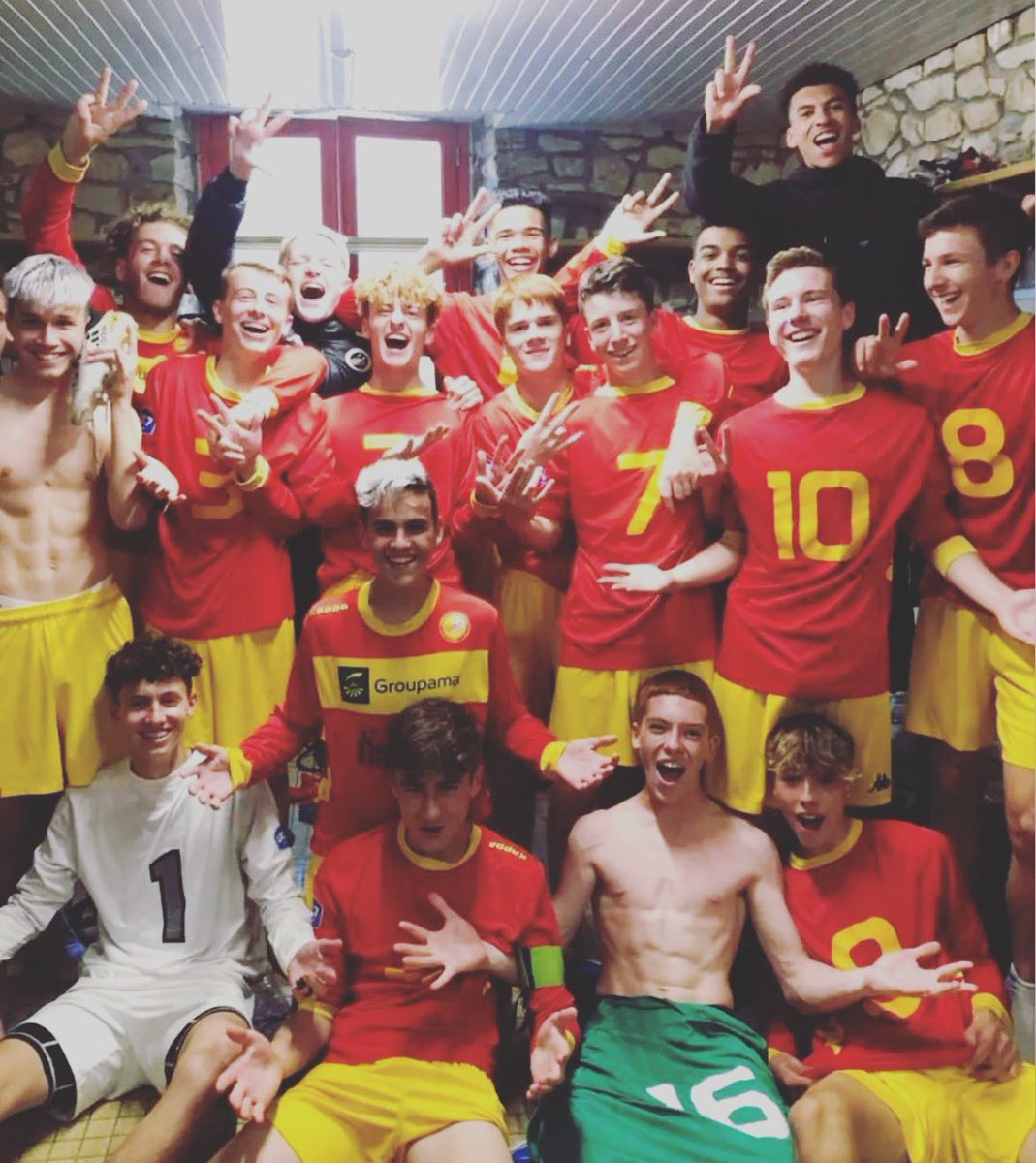 AsVitre1907's tweet photo. Victoire des U17 Nationaux cet après-midi face au @ToursFC 🔥🔴🟡 https://t.co/yFNQDq73cP