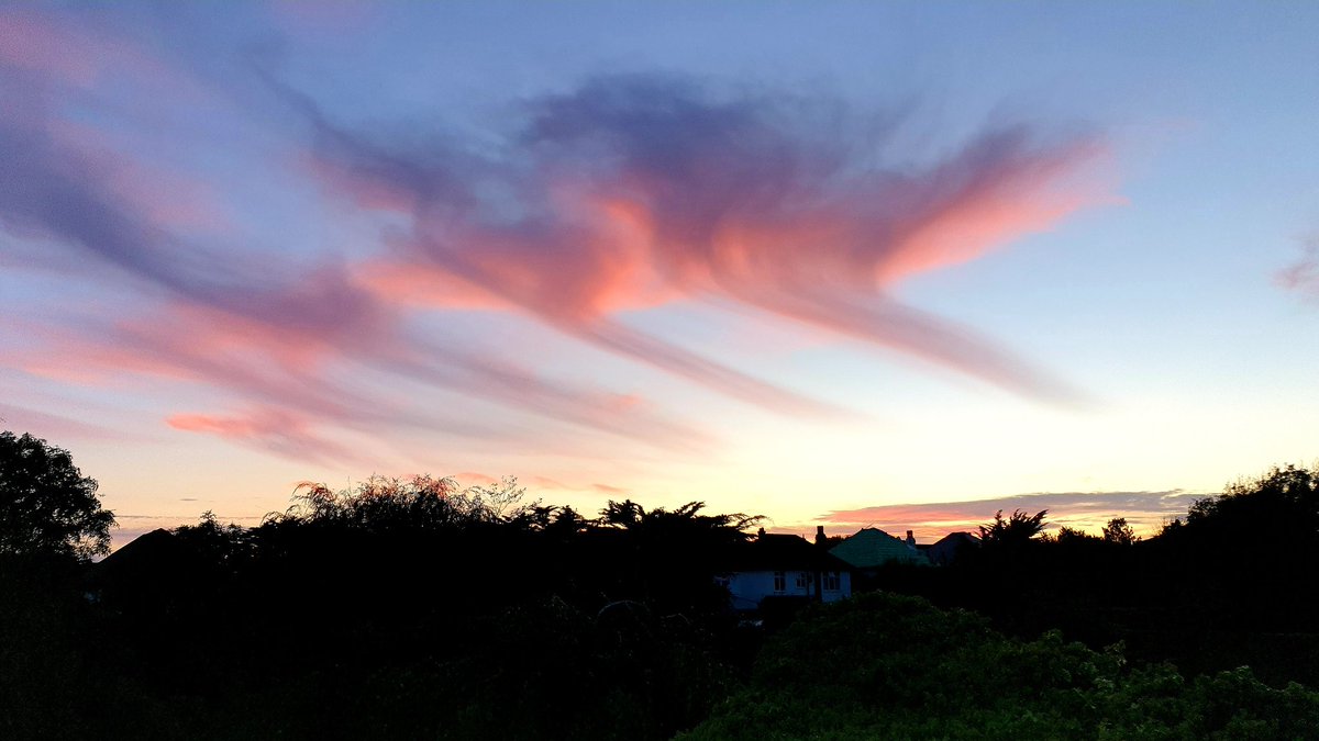 mark hollowayππ¦ππ¦ π¦πΈπ·ππ¦πΏππ (@itsformark) on Twitter photo My favourite 2021 sunset so far from bedroom window at BH6.
An approaching weather front where the higher cloud mass is moving faster than the lower level....
#weather <a href="/ukweathereye/">UK Weather Eye</a> <a href="/UKweatherpics/">UK Weather</a> <a href="/bbcweather/">BBC Weather</a> My favourite 2021 sunset so far from bedroom window at BH6.
An approaching weather front where the higher cloud mass is moving faster than the lower level....
#weather <a href="/ukweathereye/">UK Weather Eye</a> <a href="/UKweatherpics/">UK Weather</a> <a href="/bbcweather/">BBC Weather</a>