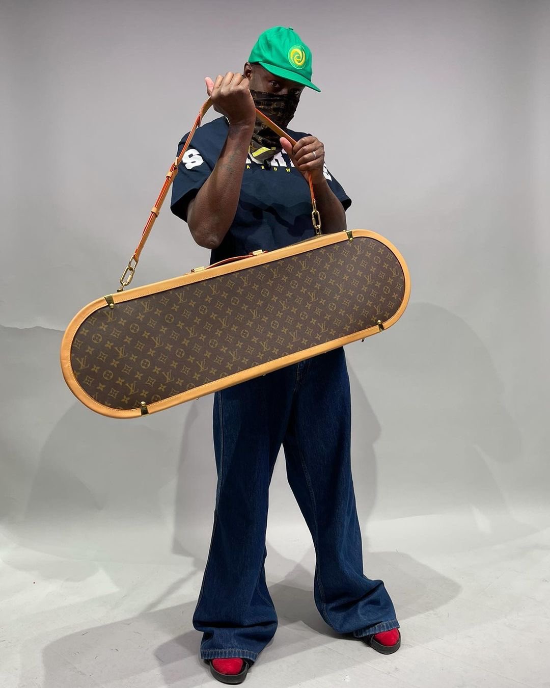 Ovrnundr on X: Virgil Abloh Louis Vuitton Skateboard Bag Photo:  @special____project  / X