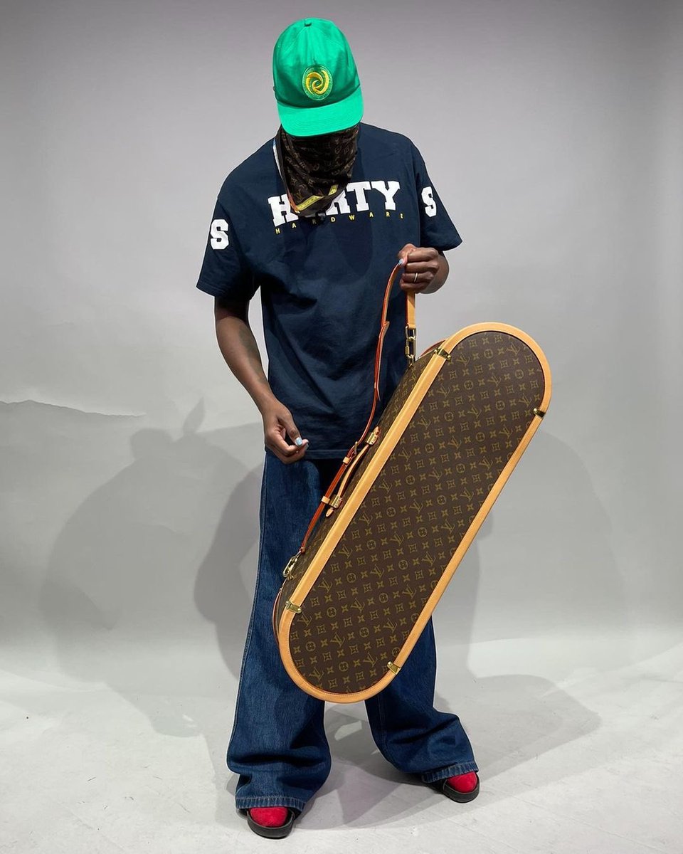 Ovrnundr on X: Virgil Abloh Louis Vuitton Skateboard Bag Photo