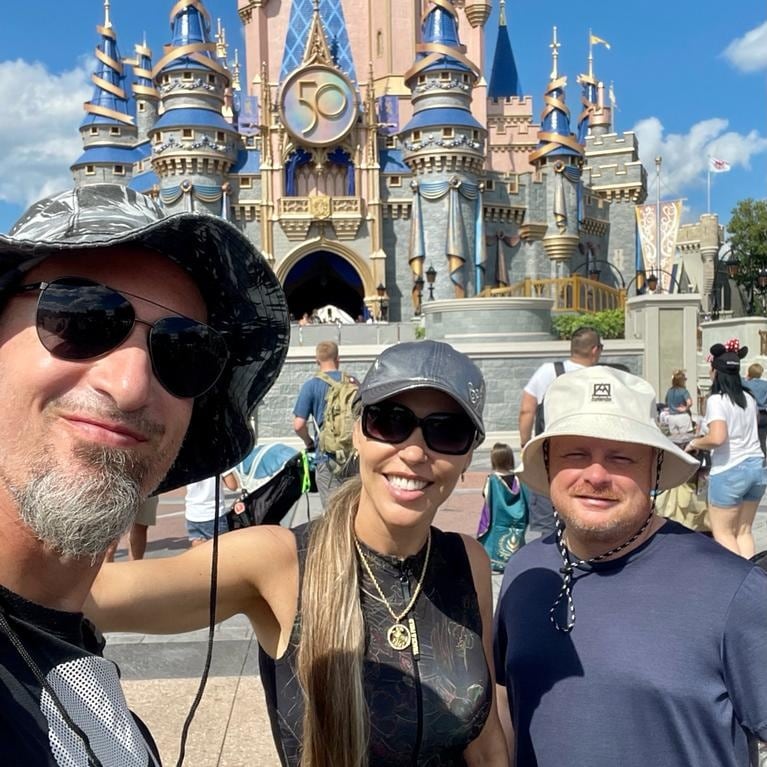 ChiefGoodmanCPD's tweet photo. I had a quick trip to Florida this weekend to meet my #FBINA274 classmate from Brazil. We spent time at @WaltDisneyWorld and talking about issues we face in our countries. I'm thankful for friends & different perspectives. https://t.co/H8ZAsNZwKE