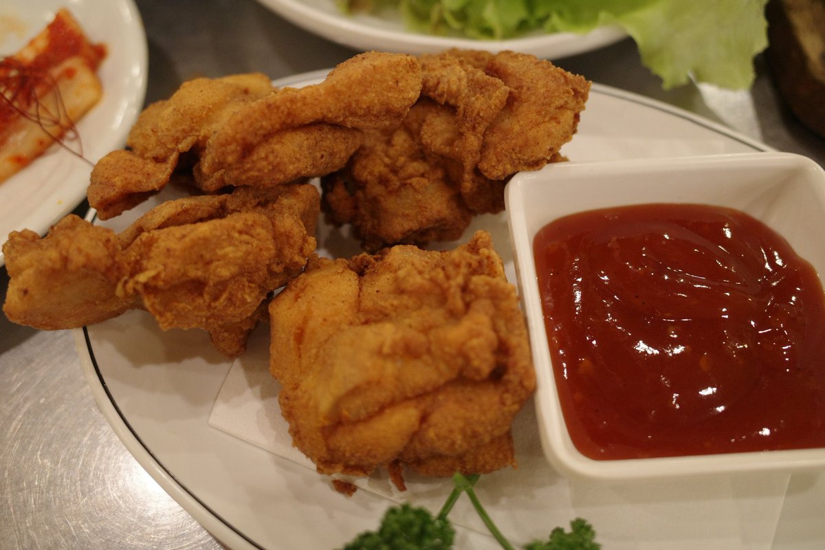 hatsu823's tweet photo. 韓国料理をお腹いっぱい食べて飲むなら！目黒「韓無量」へ。サムギョプサルやホルモン、チーズダッカルビ、チヂミや石焼ビビンバまで韓国料理が全品298円で味わえちゃうコスパ。しかもビール・生マッコリ・焼酎・サワーなどのお酒も298円。全品食べ飲み放題コースも3,280円なのでお腹いっぱい大満足 https://t.co/A81LxkpR3A
