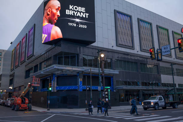 Dozens of basketball fans gathered in front of the Staples Center of the Los Angeles Lakers to salute NBA legend Kobe Bryant, on the one-year anniversary of his tragic passing with his daughter in a helicopter crash.

https://t.co/FoTg5CLUP0 https://t.co/kLjFgBNJGH