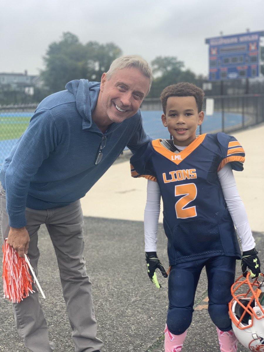 Jo Elizabeth (@life_of_jo_rich) on Twitter photo 💙🧡When they say it takes a village 🧡💙 A rainy Sunday morning football game and Mr. Bralla is there to cheer on his little Mule/Lion! D12 is SUCH a special place! We are so grateful for people like him…. Malverne = best staff ever! #gomules @racheligross <a href="/MalverneSpecEdu/">Meredyth Martini</a> 💙🧡When they say it takes a village 🧡💙 A rainy Sunday morning football game and Mr. Bralla is there to cheer on his little Mule/Lion! D12 is SUCH a special place! We are so grateful for people like him…. Malverne = best staff ever! #gomules @racheligross <a href="/MalverneSpecEdu/">Meredyth Martini</a>