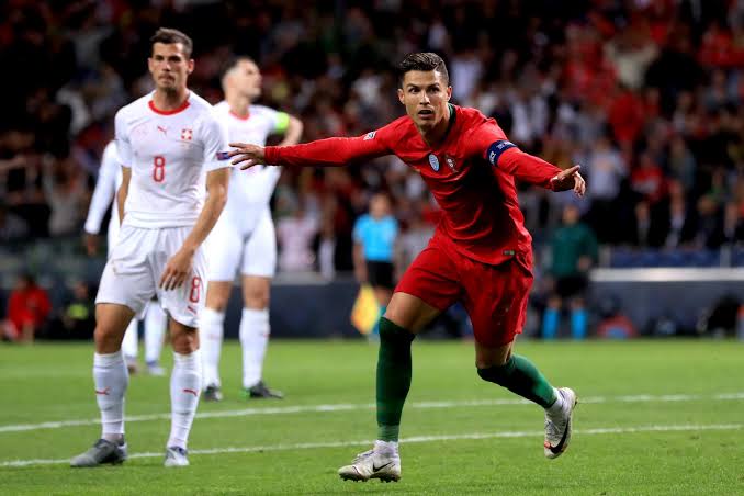 TeamCRonaldo's tweet photo. Cristiano Ronaldo really scored a hattrick in Nations league Semifinal like it was nothing. 🐐 https://t.co/fylSSZh2cM