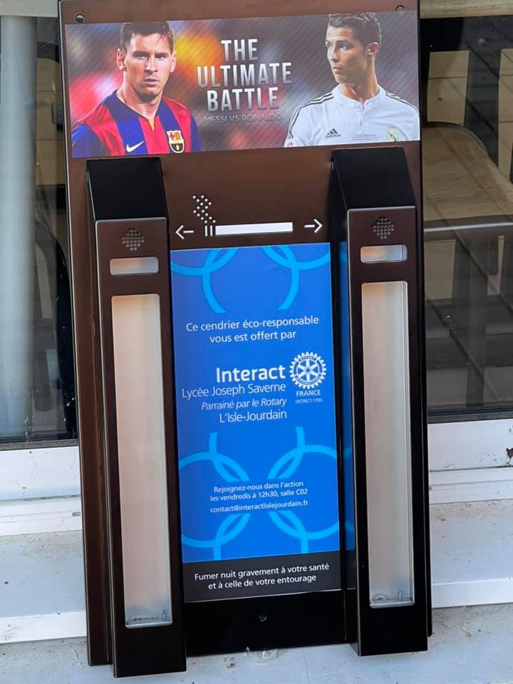 👏👏👏Présentation du beau Projet de l' #interact du <a href="/LyceeSaverne/">🎀Lycée Joseph Saverne📚 L'Isle-Jourdain🇪🇺GERS🐝</a> de #LIsleJourdain :
#Cendrier #ludique qui récupère les #mégots en invitant les gens à "voter"! 
Récupération des mégots par une société pour en faire des #doudounes❣️ #Rotary #E3D