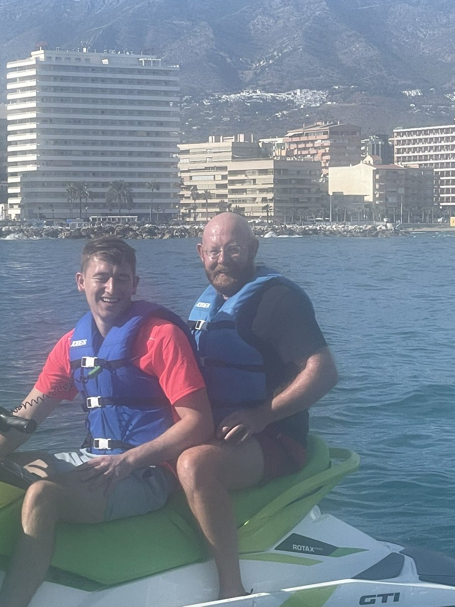 Trevurgh's tweet photo. Back to work after a fabulous holiday with family & friends. #Beach #City #Tapas #Paddleboarding #beer #Jetskiing #Feria #shitshirts #malaga #losbol loved every minute @froglaaa @Hammermcfc https://t.co/fyShGllfPl