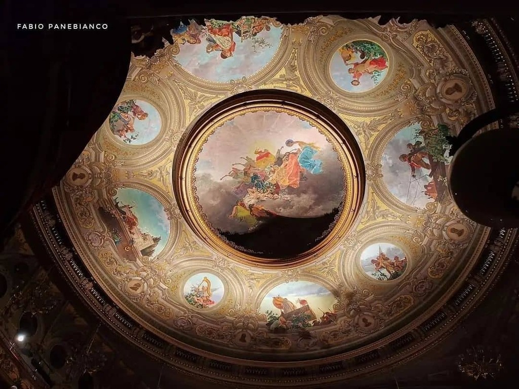 DETTAGLI 
FOTO DI - @fabifabius
LUOGO - Teatro  Bellini 
L O C A L  M A N A G E R -  pietrocarus
S E L E Z I O N A T A  D A - @pietrocarus
T A G - #ig_catania #catania 
M A I L - igworldclub@gmail.com

S O C I A L - 
Facebook: Ig_catania &amp;  igsicilia crew 
Twitter : Ig_catan…