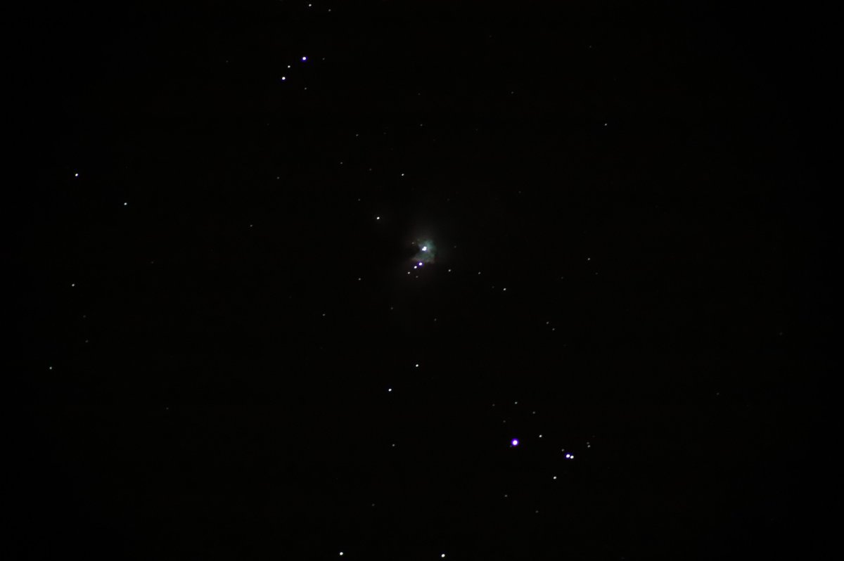 Indiana92510241's tweet photo. Amateur photo of the ionized molecular hydrogen cloud that is the orion nebula. That amateur was me! https://t.co/IzmMiMudOg