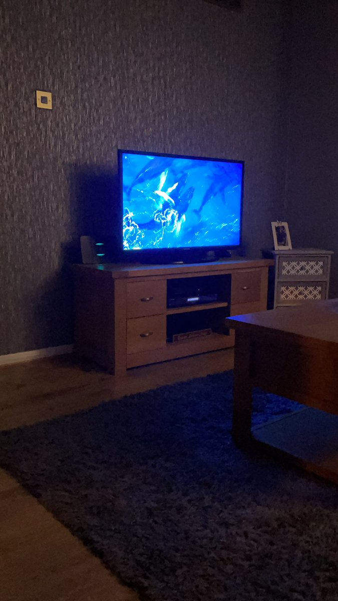 StrongKaron's tweet photo. There is simply nothing better than nature &amp; the wonderful David Attenborough on a Sunday evening #NewWeekReady 😊 https://t.co/yOC4ObYDSL