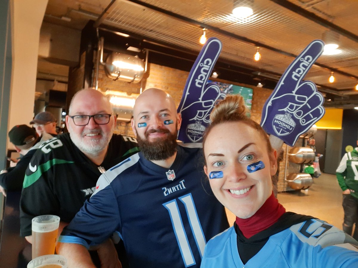 sjmunro87's tweet photo. #nfl #nfllondon #BringTheColour  #JetsFalcons https://t.co/QzkKAq9PUK