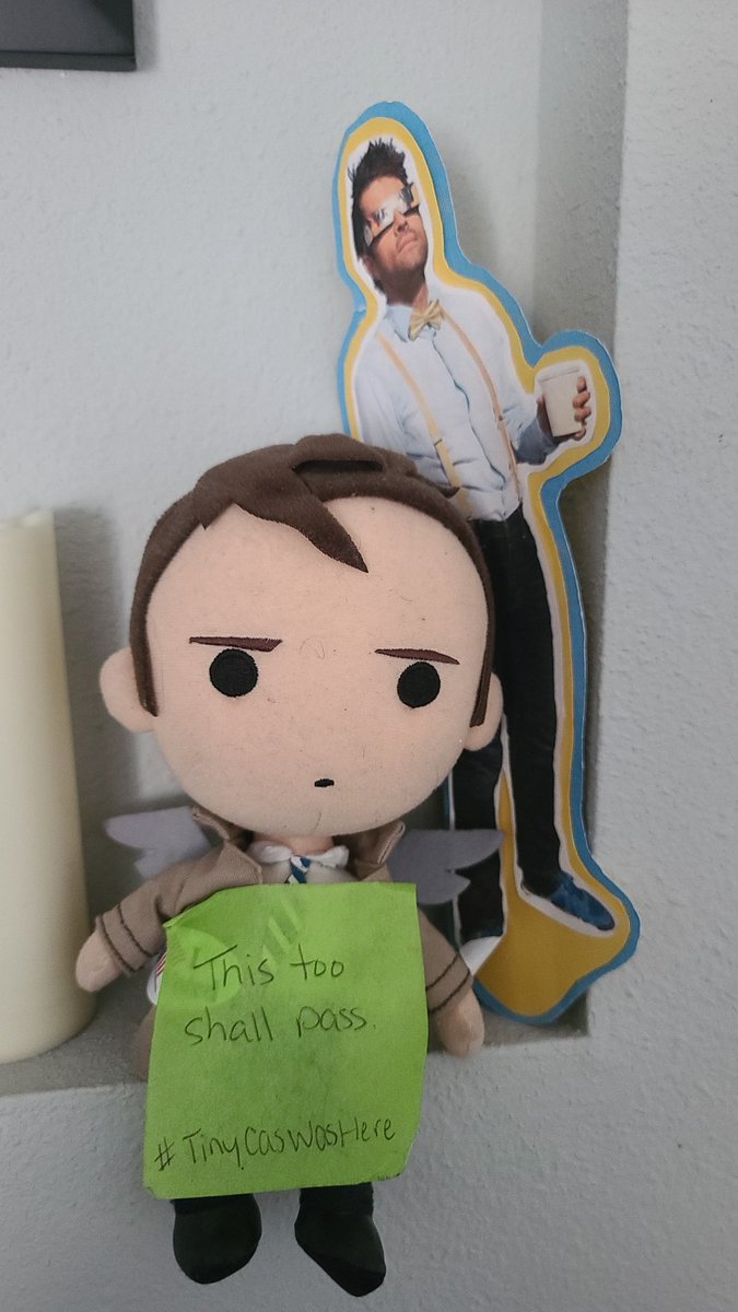 tinycaswashere's tweet photo. @mishacollins Used this sticky for inspiration during my cross country move :) @FlatMisha photobomb LOL https://t.co/yCDImHhHrB