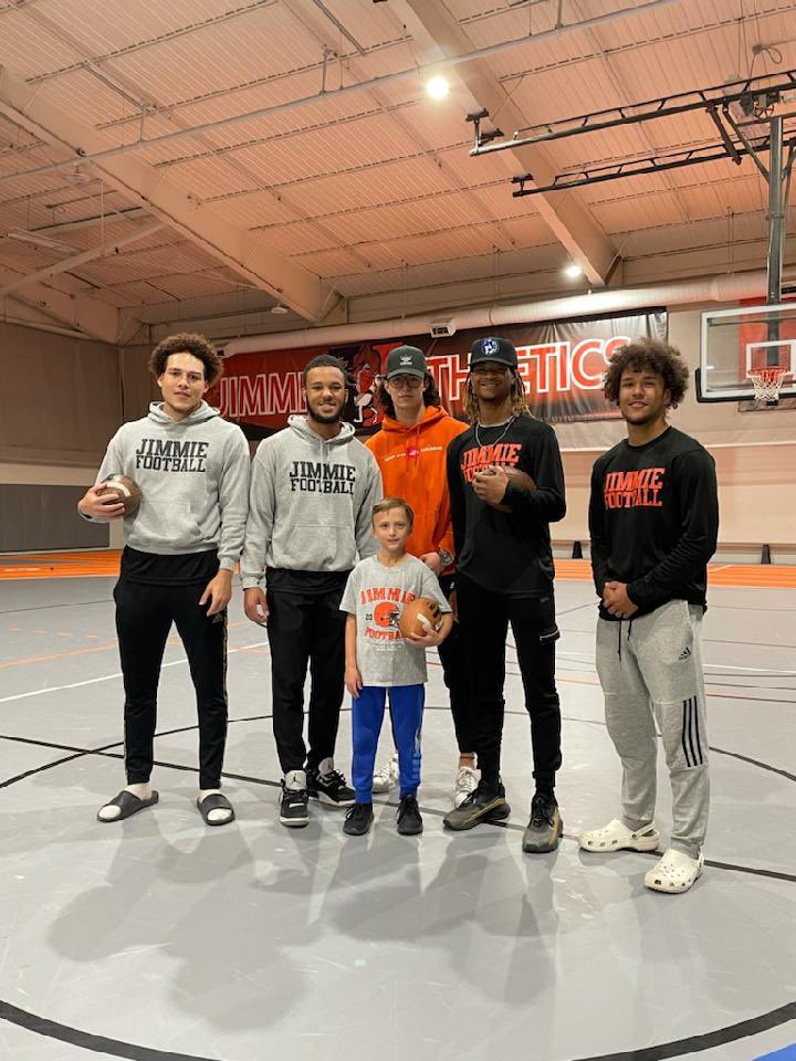 Thanks <a href="/JimmieFootball/">Jamestown Football</a> for running a few routes with this kid and making his day this morning! <a href="/JimmieKnight/">Jimmie knight</a>