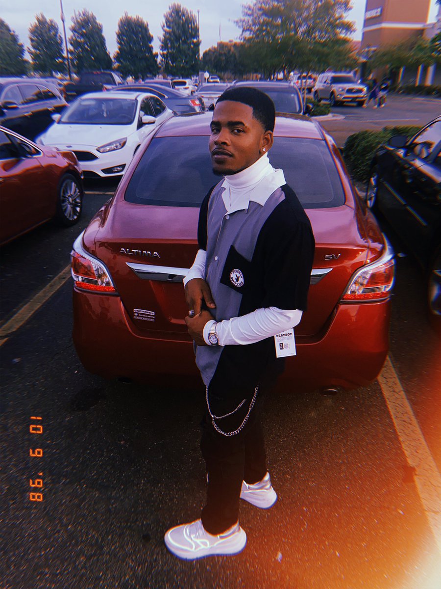 DjGoat7's tweet photo. walk with me 🚶🏾‍♂️ https://t.co/EukV5DbI8c