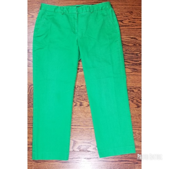 te_andra's tweet image. So good I had to share! Check out all the items I'm loving on @Poshmarkapp from @marion200 #poshmark #fashion #style #shopmycloset #tahari #graysonthreads: posh.mk/TRhAwOptfkb