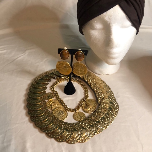 te_andra's tweet image. So good I had to share! Check out all the items I'm loving on @Poshmarkapp from @marion200 #poshmark #fashion #style #shopmycloset #tahari #graysonthreads: posh.mk/TRhAwOptfkb