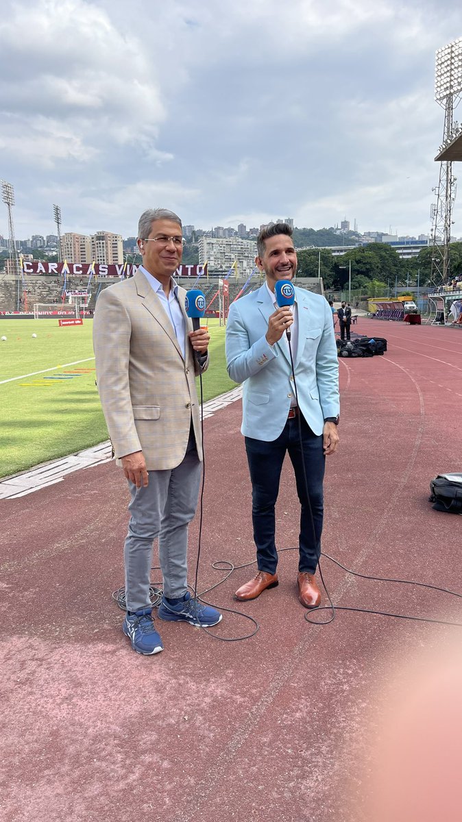 hturinese's tweet photo. YA al AIRE en @SeleVinotinto 🇻🇪 vs. Ecuador 🇪🇨 por @LaTeleTuya desde el estadio Olímpico de la UCV. ¡Los esperamos! 📺

#VINOTINTOxTLT https://t.co/EYnXA0Tx4H