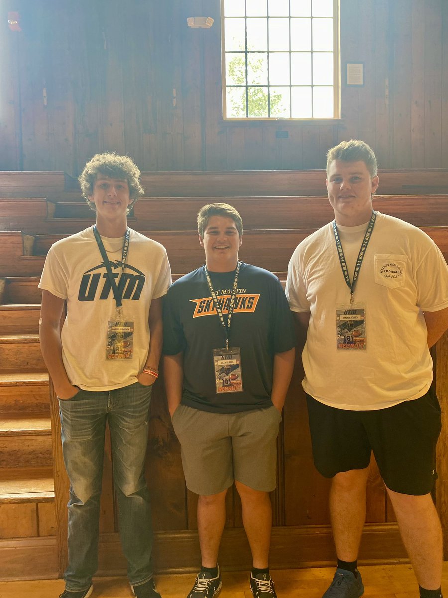 masonnjohnss's tweet photo. Great visit yesterday with @UTM_FOOTBALL. Thank you to @Coach_JSimpson for the invite. #skyhawks https://t.co/cHp4eU6iSF