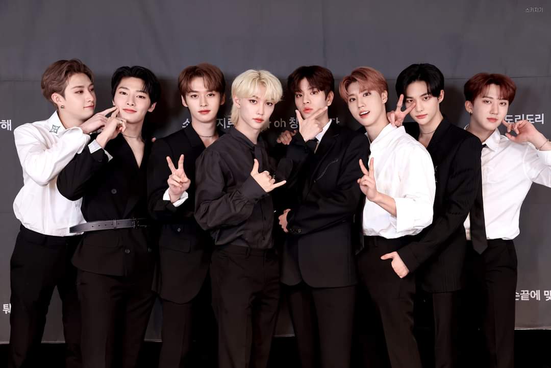 skzlatamproject's tweet photo. Un hilo de los mensajes de #BANGCHAN para los miembros de @Stray_Kids https://t.co/X8oYZYottM