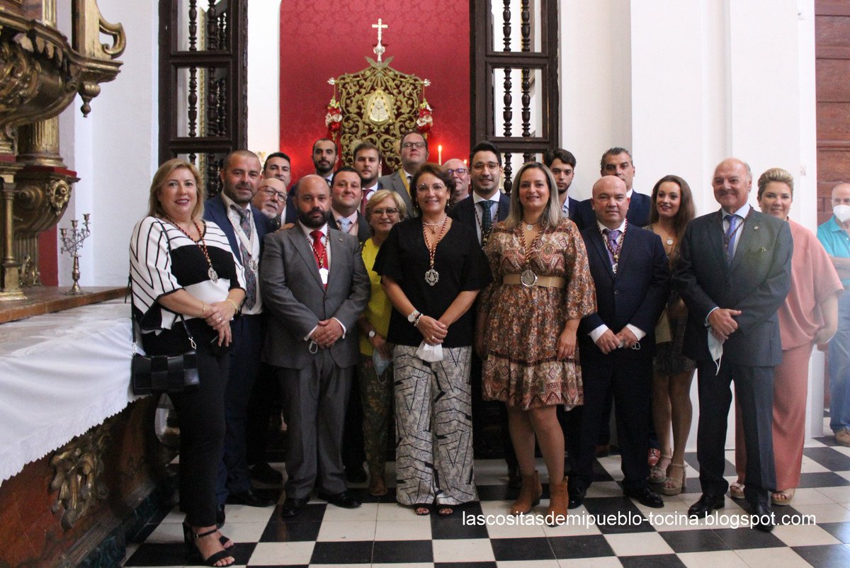 En la mañana de hoy, Domingo del Señor, se ha procedido a la toma de posesión de nuestra nueva Junta  de Gobierno, encabezada por N.H.D. Carlos José Miguel Ramírez Barrios.
Que Ntra. Sra del Rocío, le otorgue a él y a toda nuestra Junta de Gobierno un gozoso y fructífero mandato.