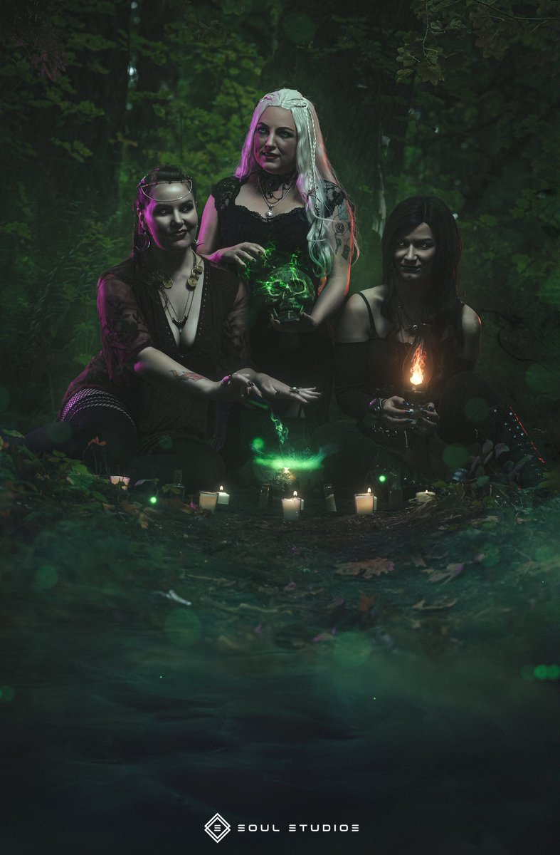 GFXSoulStudios's tweet photo. Something Wicked this way comes!

@AirBubbles 
@Pixie_Bomber 
@Gwenomous 

#SpookyScarySunday  #spookymonth #halloween2021 #Witches https://t.co/3UQ6E4LHmq