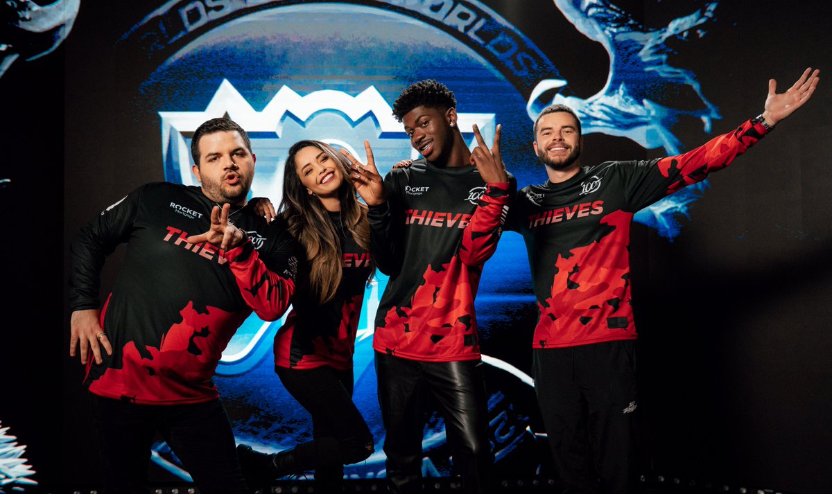 100Thieves's tweet photo. Squad goals. #100T https://t.co/7kf10HjoZb