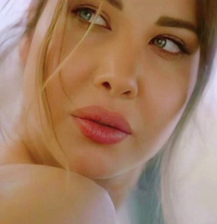 NourHamdy__'s tweet photo. سهرانة الليل لحالي.. لحالي 
ومش عم بتروح من بالي .. من بالي 🎶💙
#ميه_وخمسين 
#Nancy10 
https://t.co/LdXCoD4WIf
@NancyAjram https://t.co/axjMUUYdXB