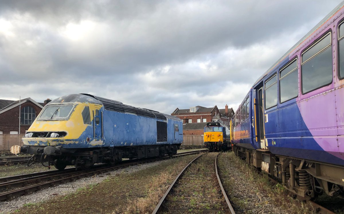 Picture from a couple of weeks ago 50026 &amp; 43465.
