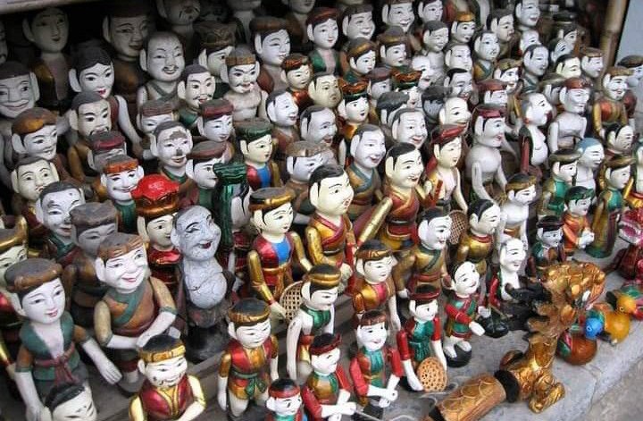 ViettinT's tweet photo. #WaterPuppetShow is one of the most impressive things in the capital city of #Vietnam. The performance method is to set up a stage on the pool. The actors hidden behind the stage use long ropes and bamboo poles to control the puppets and make various movements. https://t.co/9UsU4WR8k1