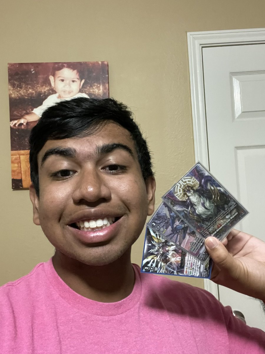 CardfightCon's tweet photo. I LOVE @cfvanguard_en because it gives me an opportunity to be great every day. 

Through meeting amazing people and helping build a strong community, this game has such a bright future. 

AND WAIFUS LOL

-Winning Image (Founder of #CardfightCon) 

#PlayVanguardDay https://t.co/Dj5Y9MpzZ0