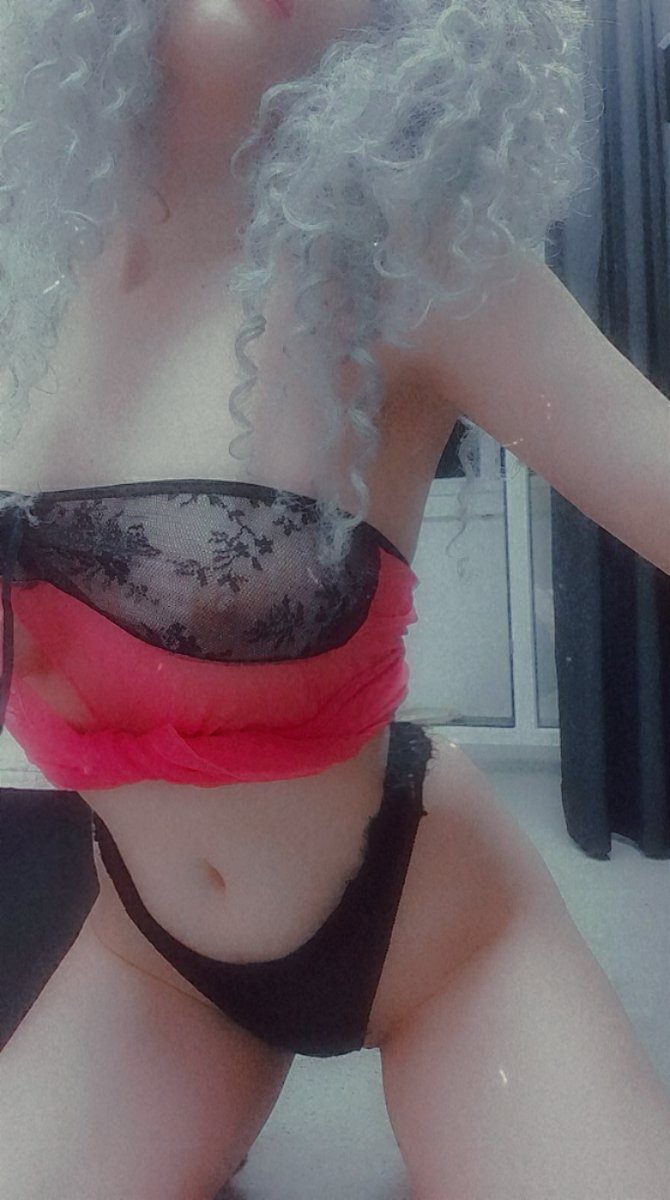 IvyGranger1's tweet photo. Good girls go to heaven, bad girls go everywhere ;) Amother day with this beautiful face on Myfreecams, Stripchat, Chaturbate and many others as Barbara_demonika! https://t.co/MqgXMoX3qc