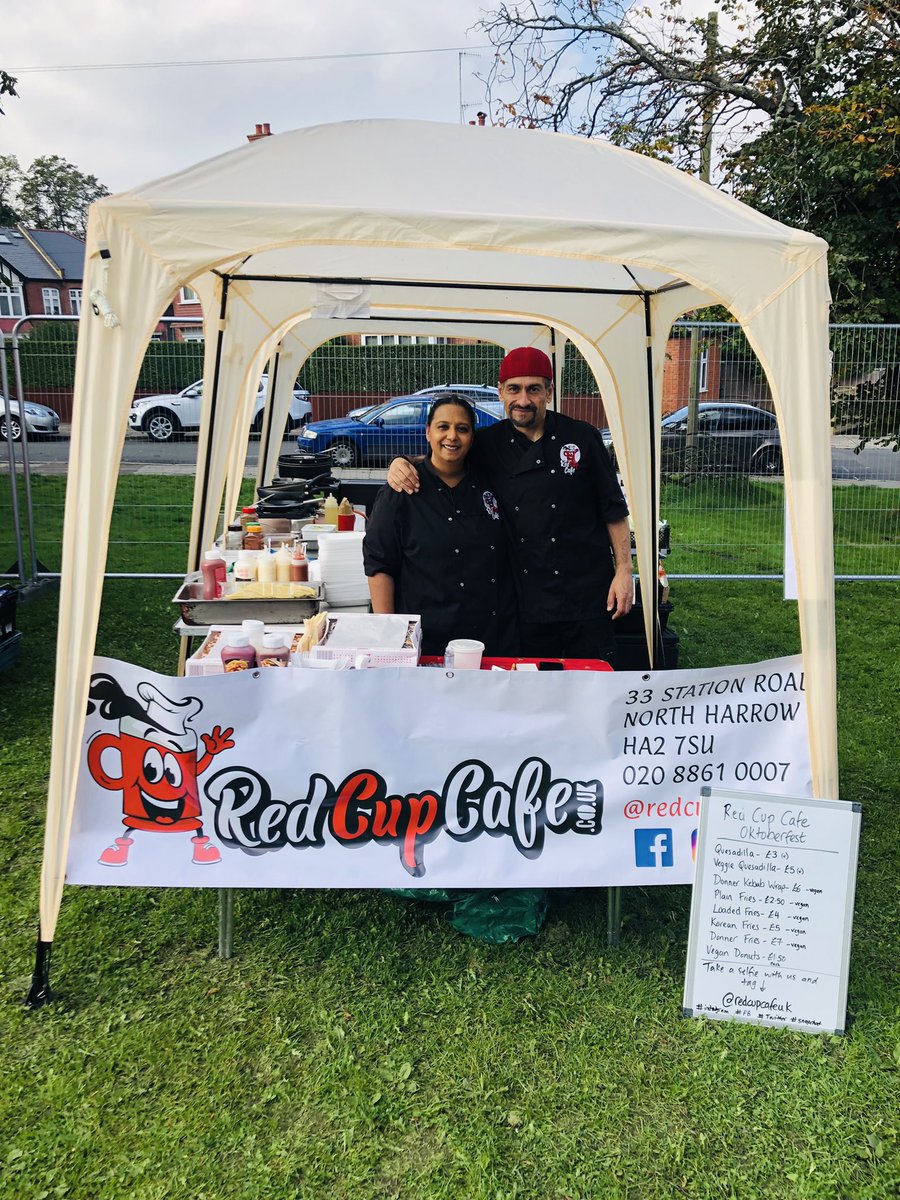 redcupcafeuk's tweet photo. 🤩Wow 🤩what an incredible day!! #Harrow’s 1st ever #Oktoberfest! A fantastic festival organised by @KitchenLondons & #MadeInHarrow, the 🌞 shone, the 🎼 blared & the food 🍟 & drink 🍺 flowed! Thanks 🙏 to all that attended & said 👋; was great to see so many of you 😍 #charity https://t.co/gJZ16ekzQe