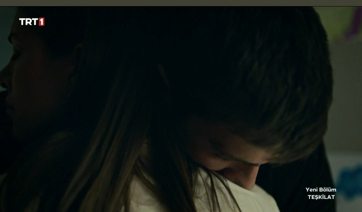 StelenaTR's tweet photo. Aklına gelenler..
#ZehSer #teskilat #YağHaz https://t.co/9rslrg717l