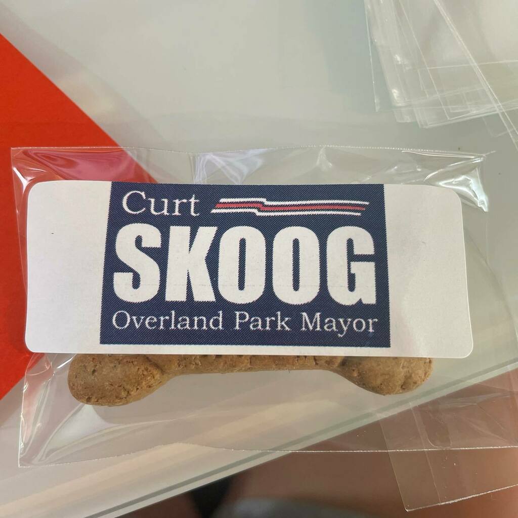 _VoteSharp's tweet photo. Wag the Dog Custom Treats for candidates & businesses. S/O @voteskoog for our 1st order! #politicalpups #dogsofig #dogsofinstagram #k9sandcandidates #CALeg #capolitics #gapol #twill #iapol #ksleg #MOLeg #ncleg #ohleg #okleg #papoli #SDleg #txlege #utleg … https://t.co/hHrJa0MStR https://t.co/X9kKkiX4D2