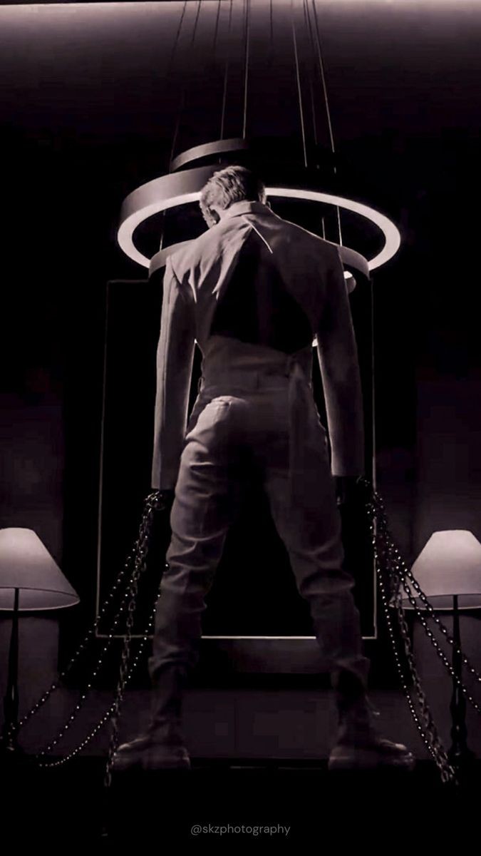 yourself137's tweet image. ༄... Иногда ты кричишь, просто орешь и просишь о помощи.. Но даже самые близкие и родные люди плюют на тебя и продолжают гнобить... Именно в эти моменты хочется убить каждого кто посмотрит в твою сторону. Именно тогда ты превращаешься в дикого и безпощадного волка... ༄