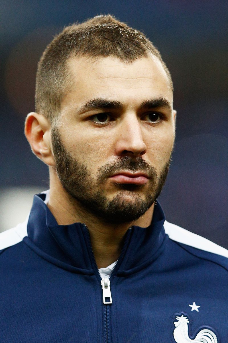 Национальность футболиста. Benzema футболист.