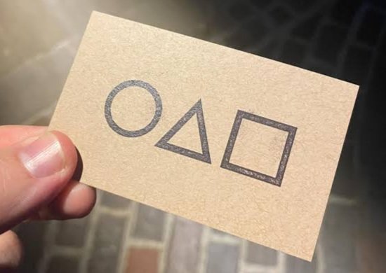 Squid Game izleyip halimizi farkedeceğine, halimize şükür diyen var.
Kaç kişi bu kartı kabul edeli çok oldu sence etrafında bi düşün...