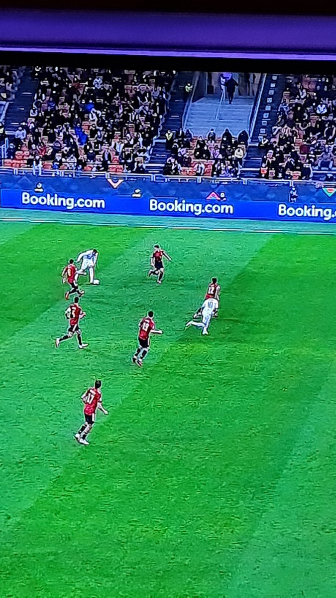 videoaleva's tweet photo. Como nos habéis robado el partido... el árbitro que valla a Turquía a ponerse pelo, que le has regalado la final a Francia... #NationsLeague #ESPFRA #UEFANationsLeague https://t.co/xpx4pvczHo