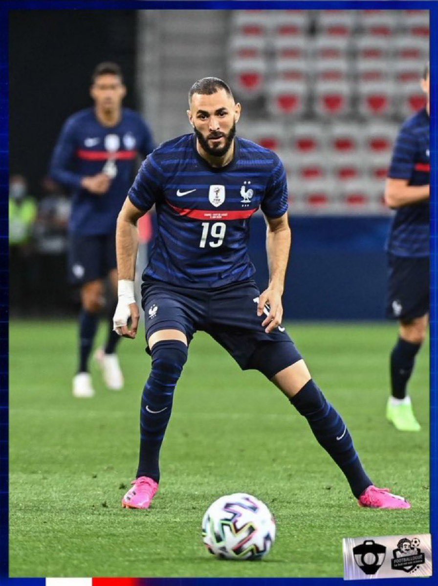 Footballogue's tweet photo. [#NationsLeague🏆] 🔴 Benzema est élu homme du match ! https://t.co/CboBot6wGr