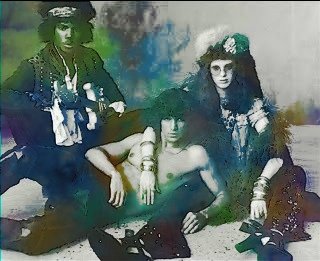 beatnpress's tweet photo. Jimi Hendrix, Jim Morrison and Janis Joplin feature in #TheLostNotes by #Diz
Please note this picture was a bohemian fashion shoot and does not feature the above mentioned legends, just thought it was a suitable image.
#TheLostNotes is a surreal tale of life and death. https://t.co/dTfXcMKhE6