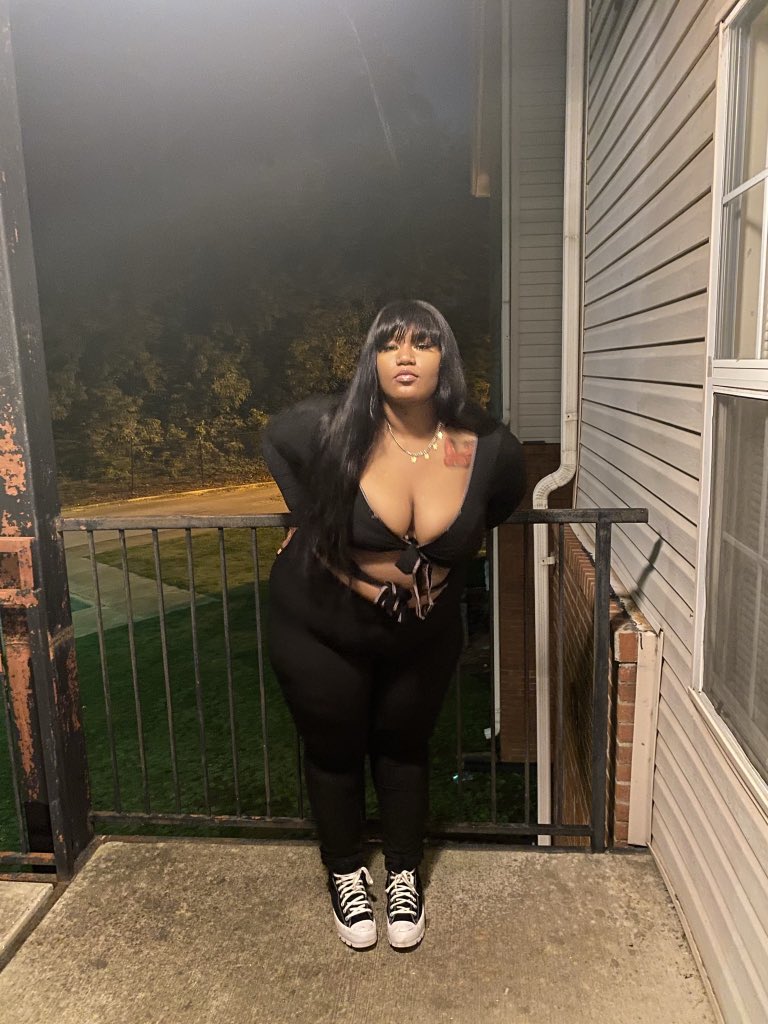 reagan_diane2's tweet photo. Real life Barbie, just ask ken🥀 https://t.co/aJgIJEf8QX