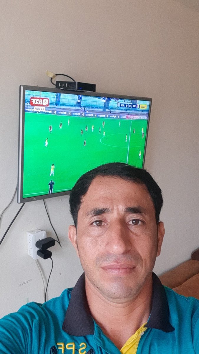 alejandro1715's tweet photo. @ElCanalDFutbol desde Santo Domingo de los tsáchilas saludos cordiales quiero esa camiseta https://t.co/KfOiXJhCGo