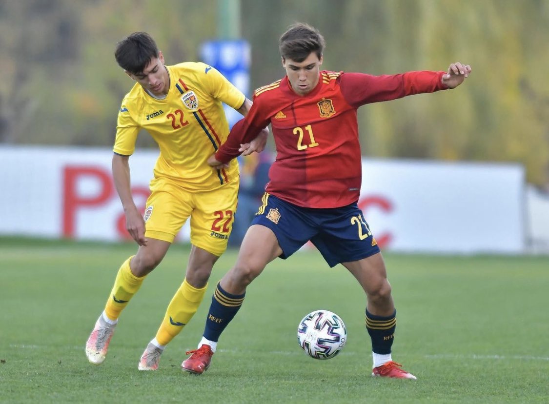 FabricaMadrid's tweet photo. Of Spain U18’s 3 goals against Romania today, three Real Madrid players were involved:

🅰️ Rafel Obrador in the first goal

🅰️ Gonzalo García in the second goal

⚽️ Julen Jon Guerrero in the third goal https://t.co/zuaTuzJhAq