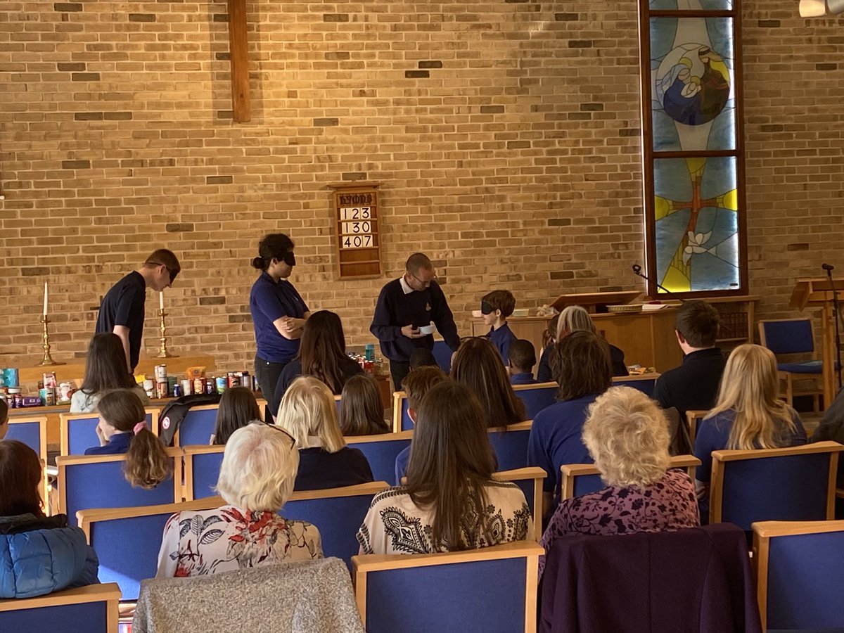 53rdBB's tweet image. Today we had our Harvest &amp;amp; Enrolment Service. Our Captain Phil led worship about sharing, thankfulness &amp;amp; service. We had bread tasting, gift giving and we made our promises for the year ahead.
#BoysBrigade #Enrolment #DedicationService #OpenToBB  #SundayWorship