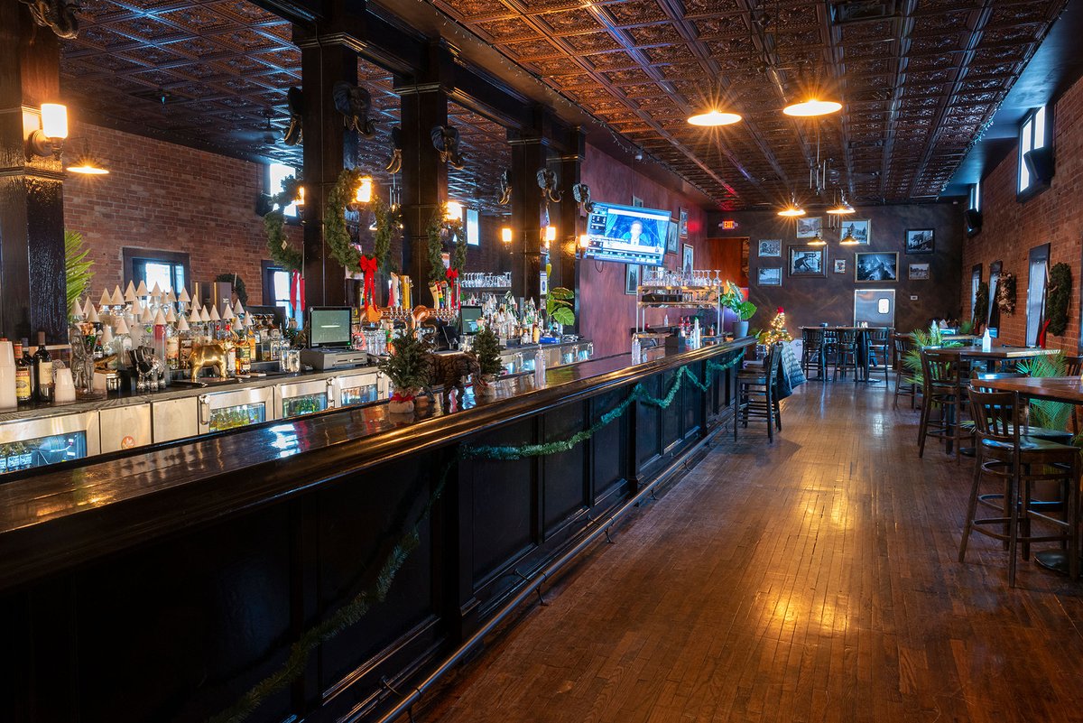 ElephantRoomDET's tweet photo. Our awesome private party packages will make sure your Bachelor / Bachelorette Party is legendary! https://t.co/jW95nOjF8g https://t.co/Z6kgnlO3n5