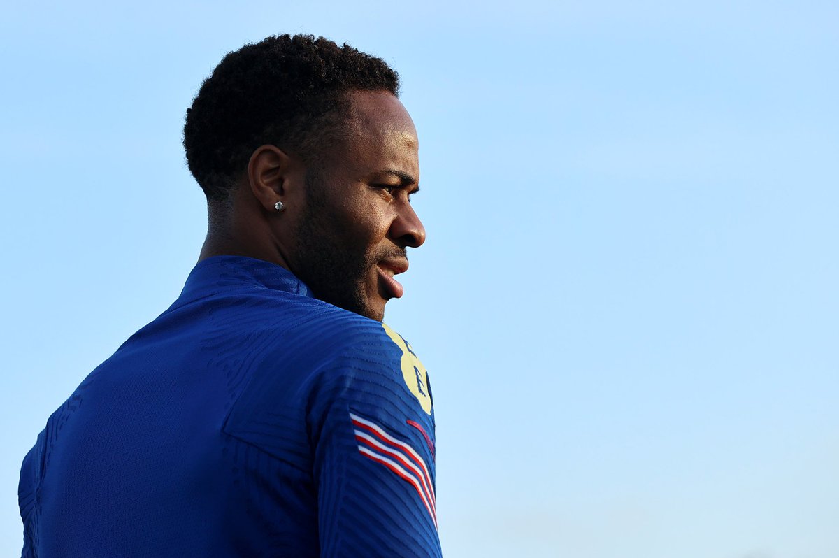 sterling7's tweet photo. Looking forward to Wembley 🏴󠁧󠁢󠁥󠁮󠁧󠁿 #WCQualifiers https://t.co/EevWEp58Nk