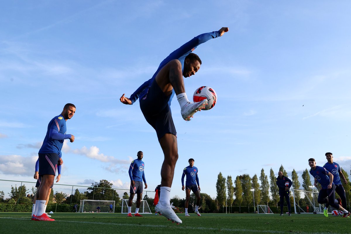 sterling7's tweet photo. Looking forward to Wembley 🏴󠁧󠁢󠁥󠁮󠁧󠁿 #WCQualifiers https://t.co/EevWEp58Nk