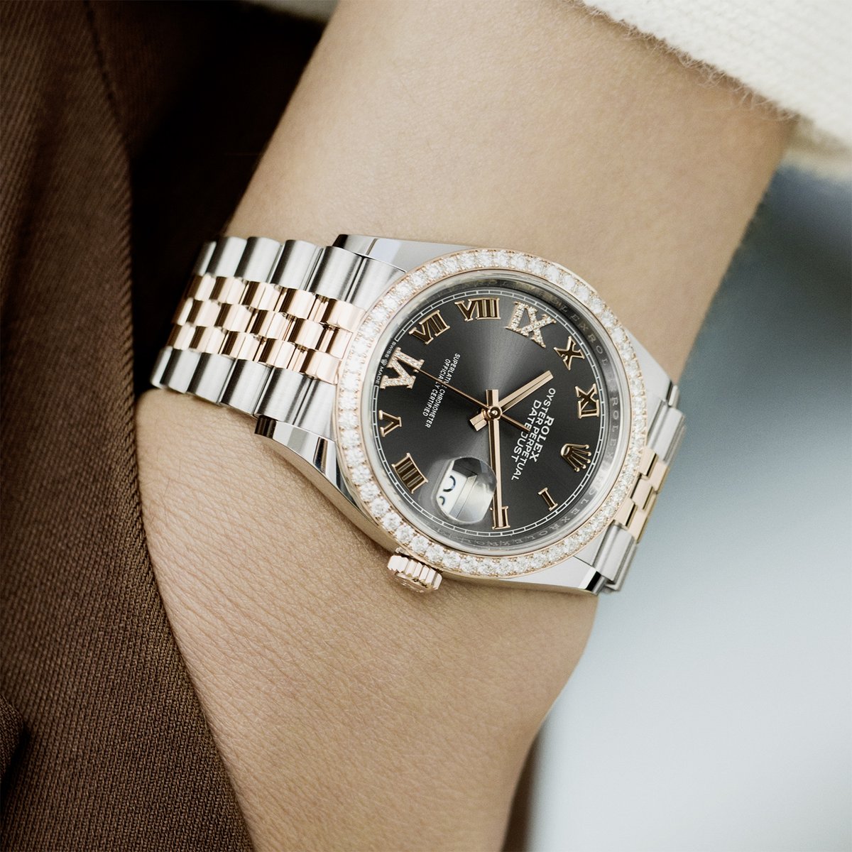 The classic watch of reference. The Rolex Datejust 36 in Oystersteel, Everose gold and diamonds, 36 mm case, dark rhodium dial set with diamonds, Jubilee bracelet. 

#Rolex #Datejust
