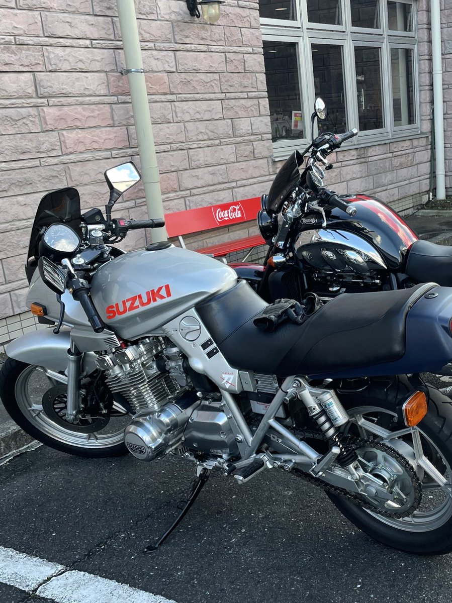 TMAX6296MF's tweet photo. 昨日、座間ナップス向かいのライダーズカフェ、ribertyに初訪問✌️コーヒー飲みたかったけど、コーヒー豆切らしてますって... https://t.co/pgn0vF0kad
