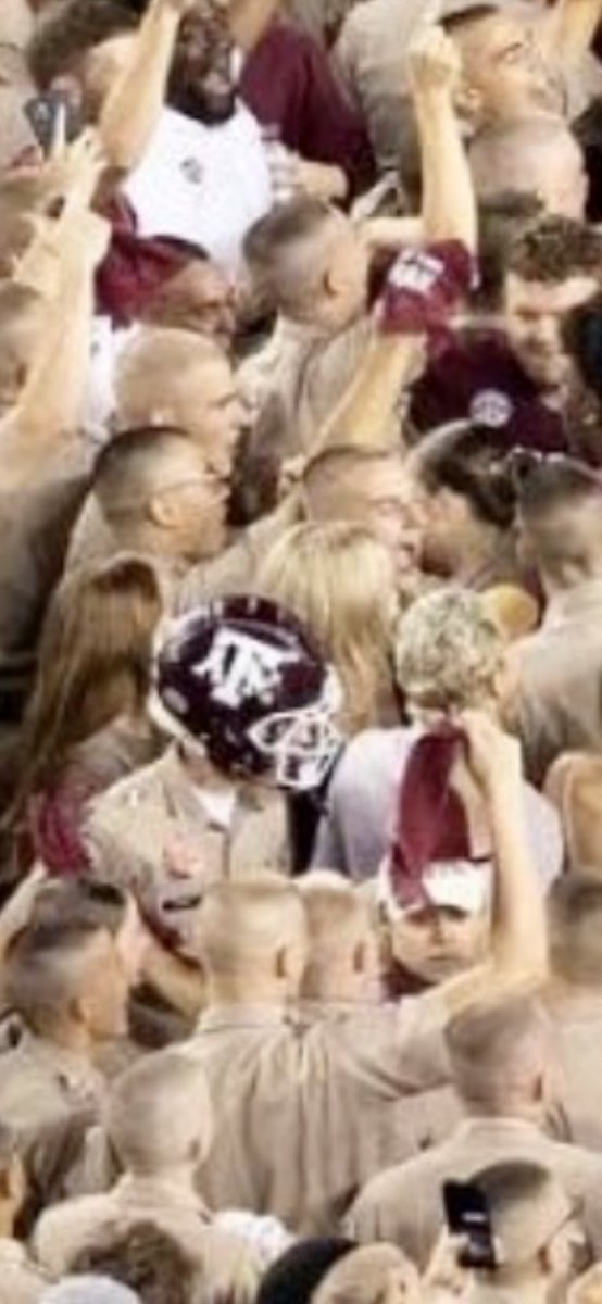 thomasgcampbell's tweet photo. @coneal510 @bradthejag Maybe it was a fair trade.

I won't tell @Agshoeman https://t.co/9wzCbs5Sga